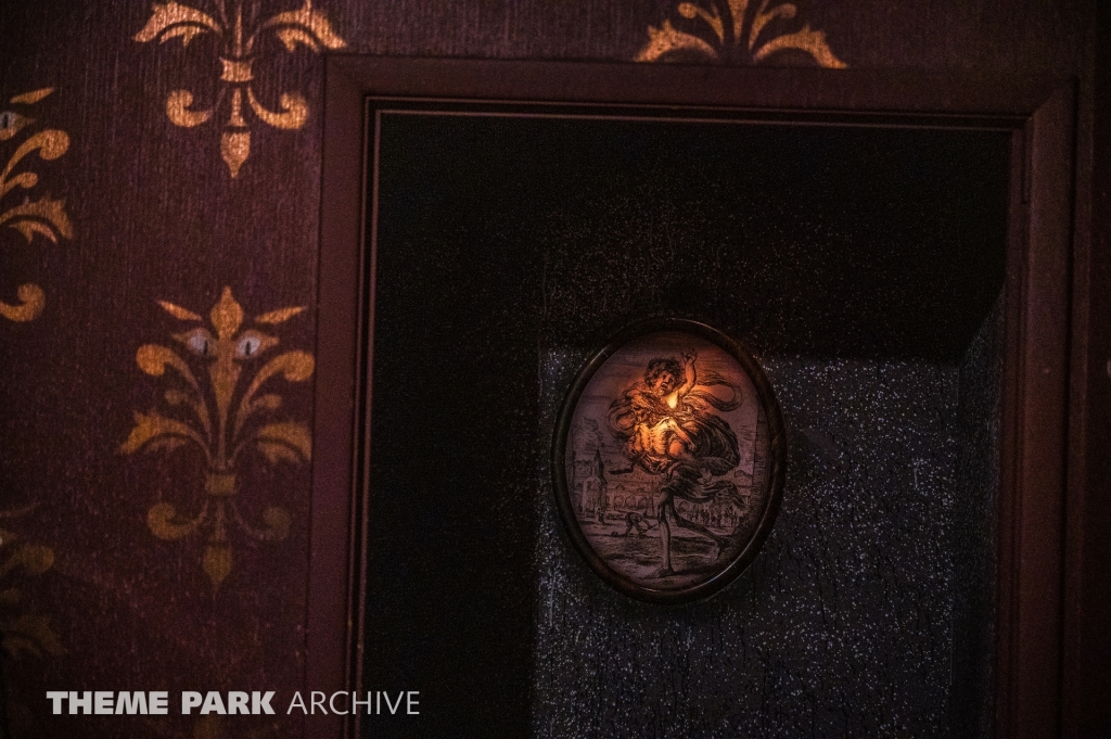 Eerie Estate at Cedar Point