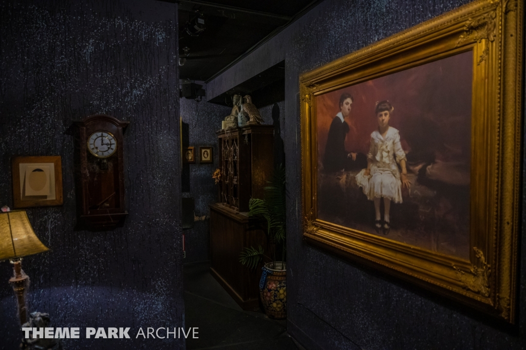 Eerie Estate at Cedar Point