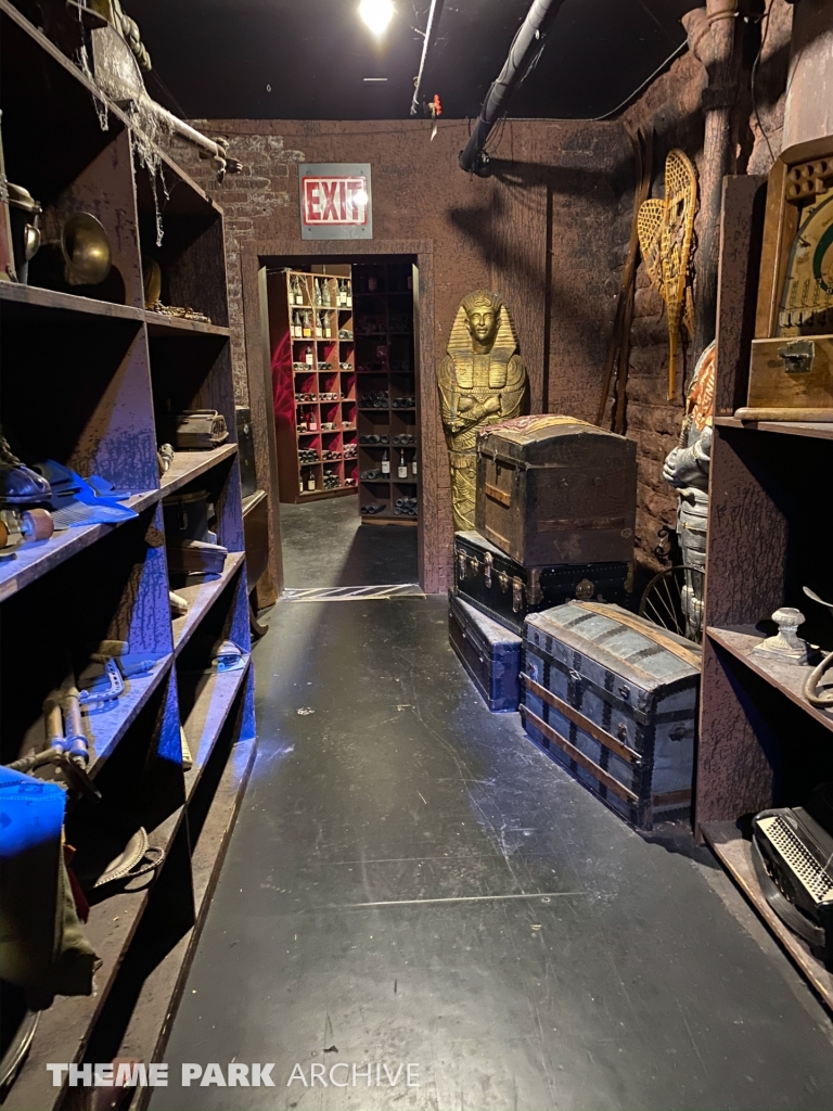 Eerie Estate at Cedar Point