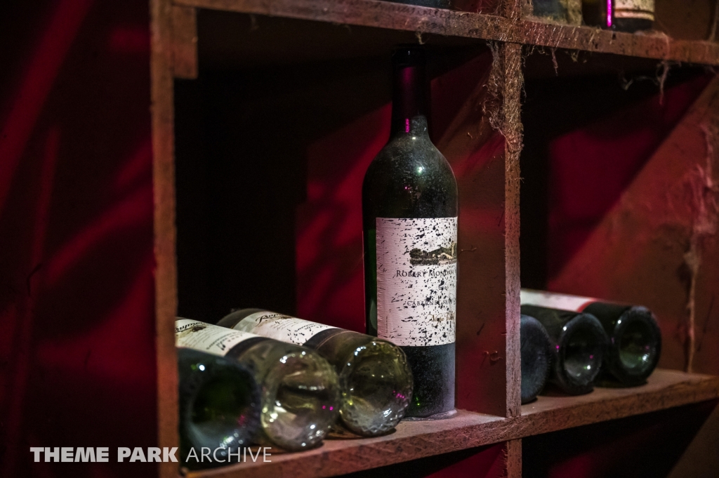 Eerie Estate at Cedar Point