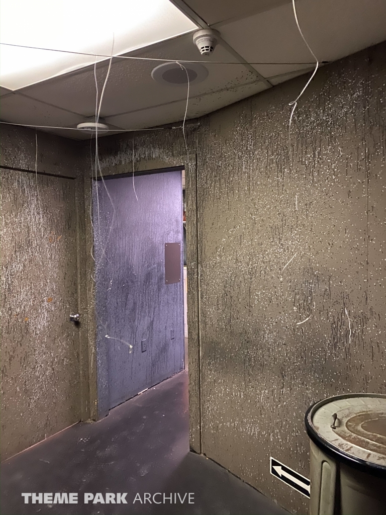 Eerie Estate at Cedar Point