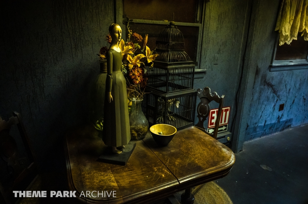 Eerie Estate at Cedar Point