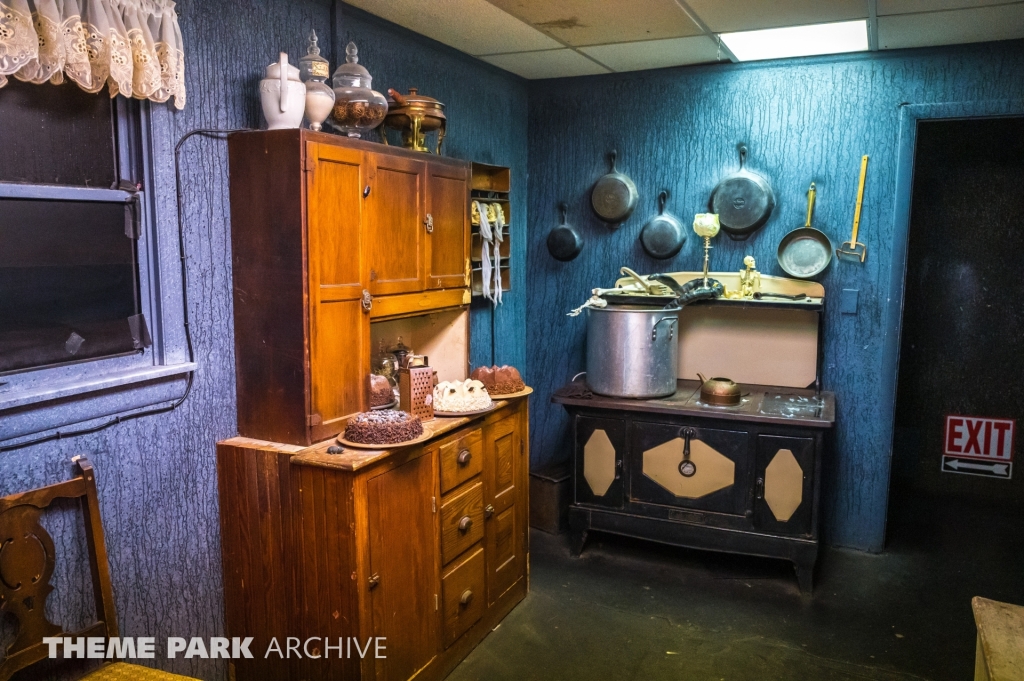 Eerie Estate at Cedar Point