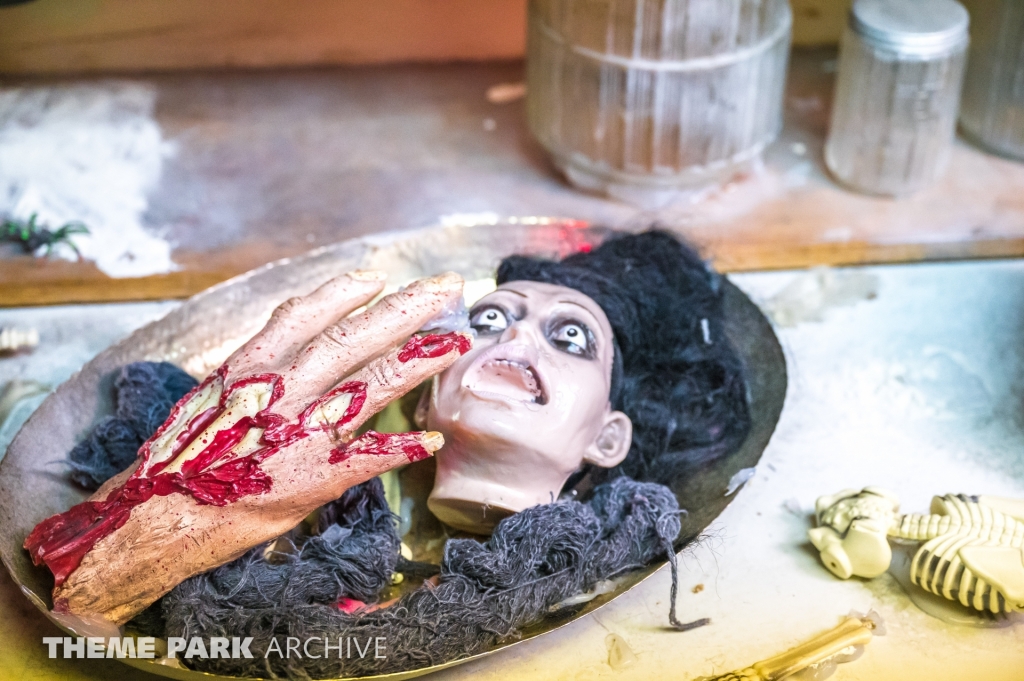 Eerie Estate at Cedar Point