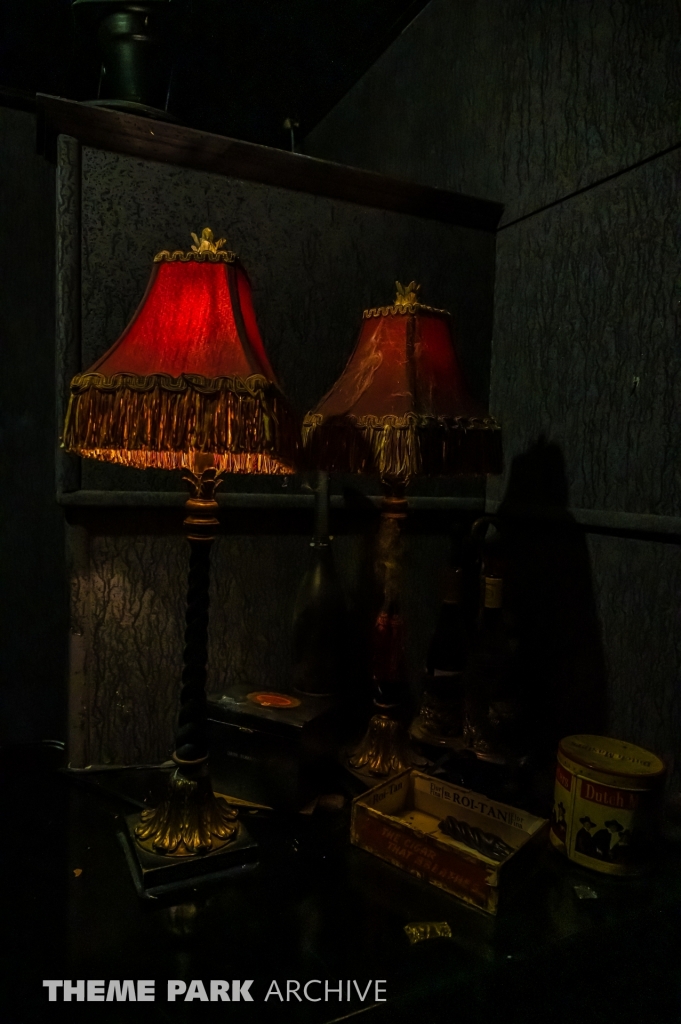 Eerie Estate at Cedar Point