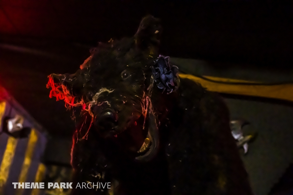 Eerie Estate at Cedar Point