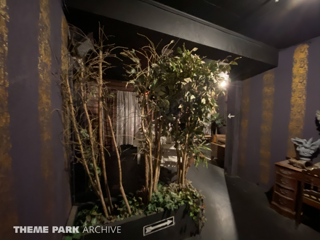 Eerie Estate at Cedar Point