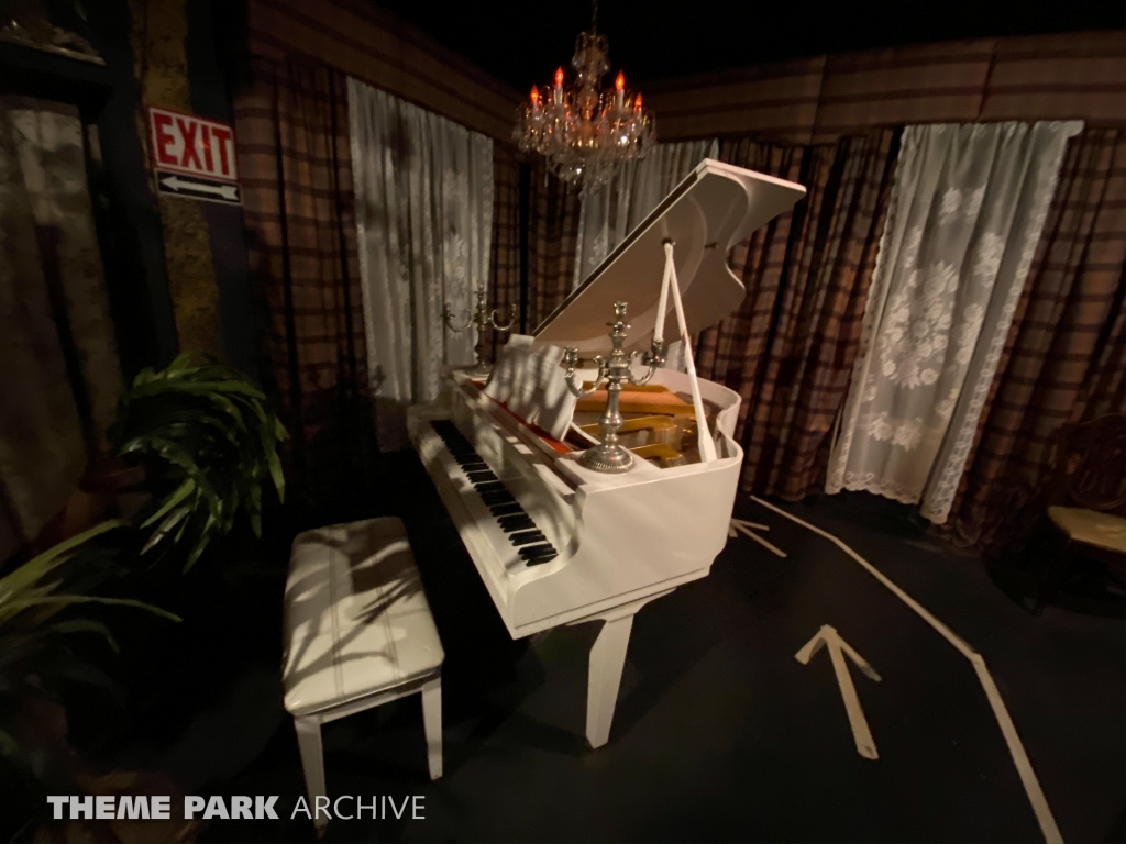 Eerie Estate at Cedar Point