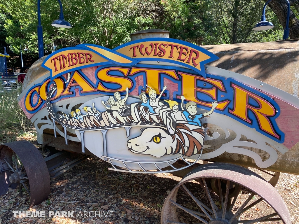 Timber Twister at Gilroy Gardens