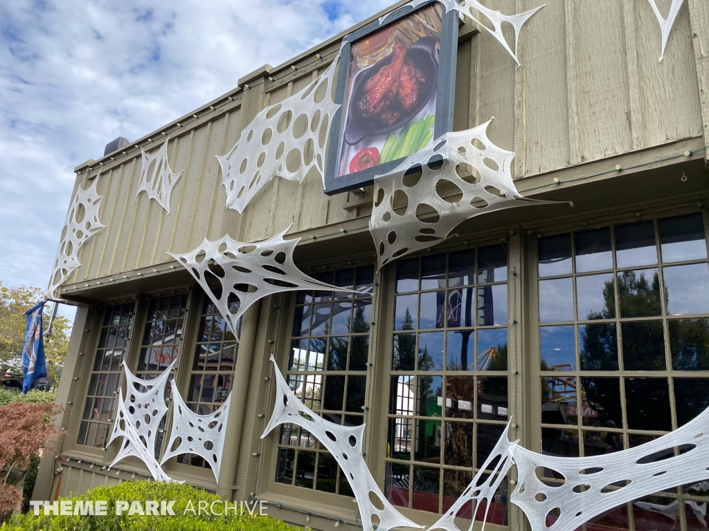 Rivertown at Kings Island