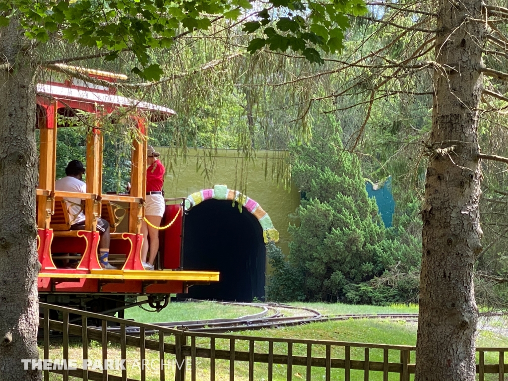 Daniel Tiger's Neighborhood at Idlewild and SoakZone