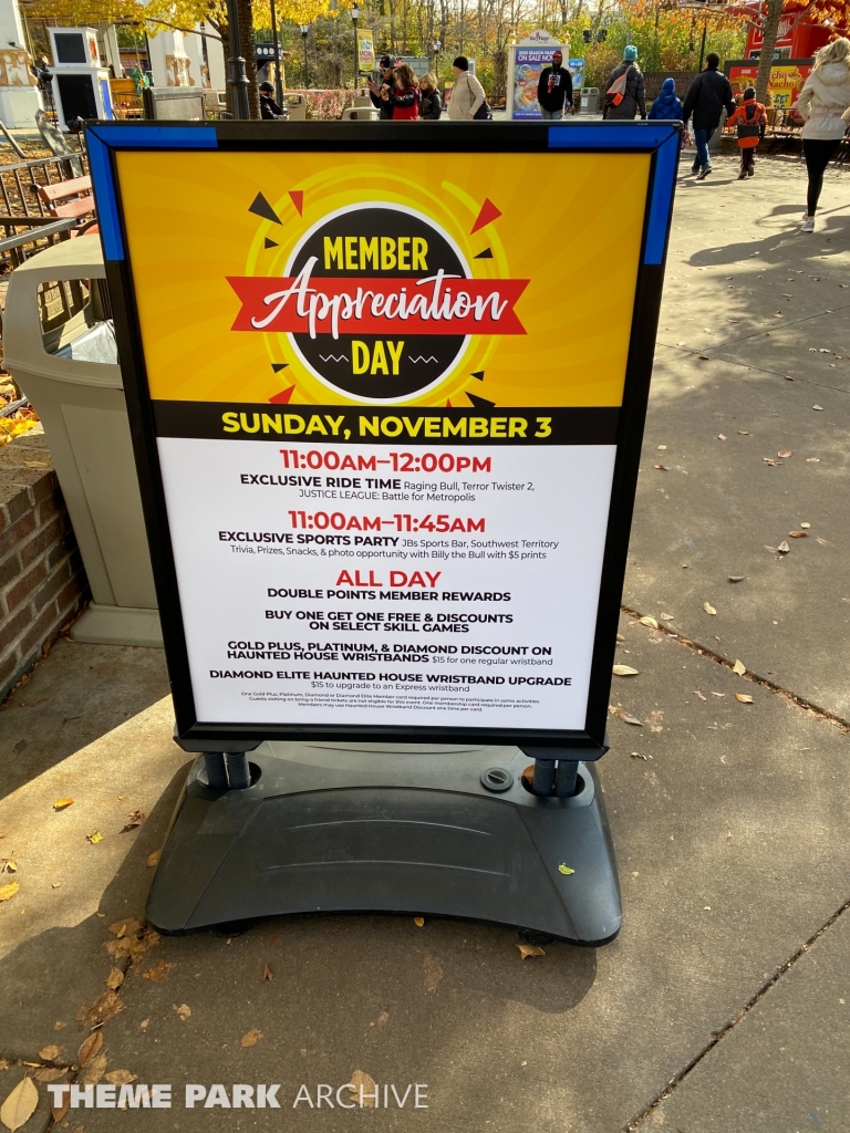 Carousel Plaza at Six Flags Great America