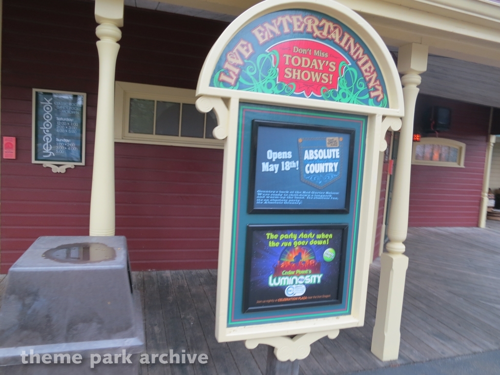 Red Garter Saloon at Cedar Point