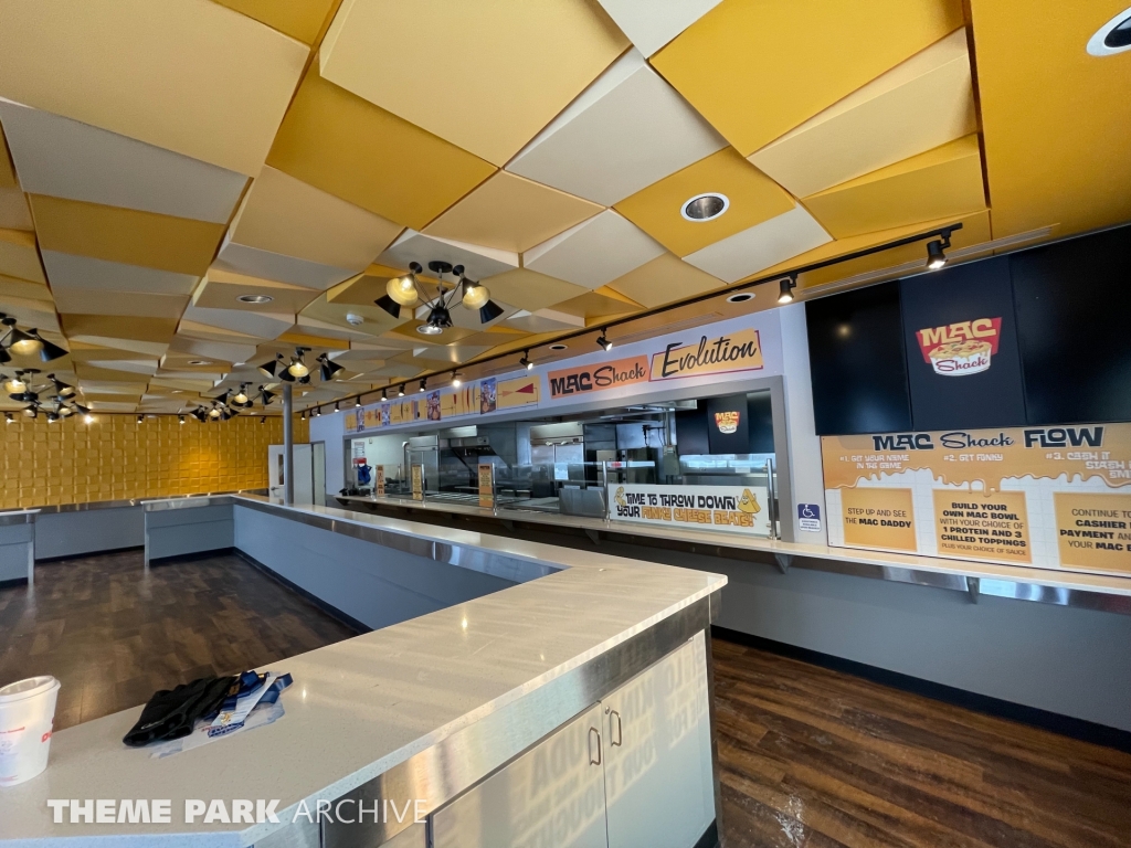 Pink's Hot Dogs at Cedar Point