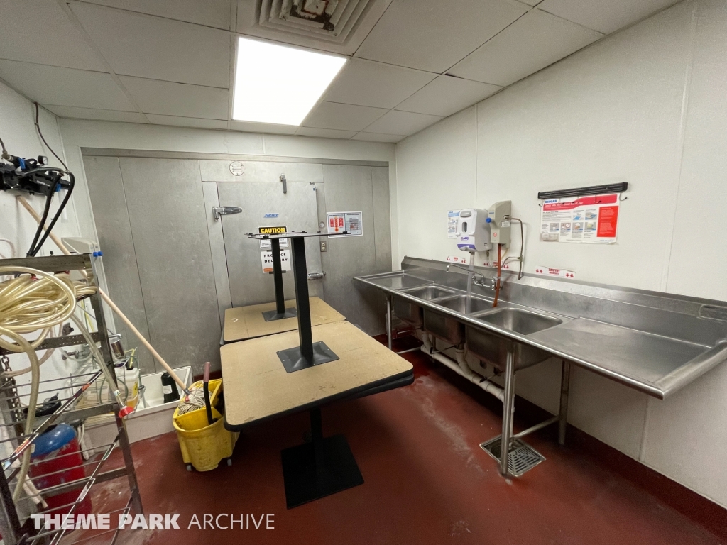 Pink's Hot Dogs at Cedar Point