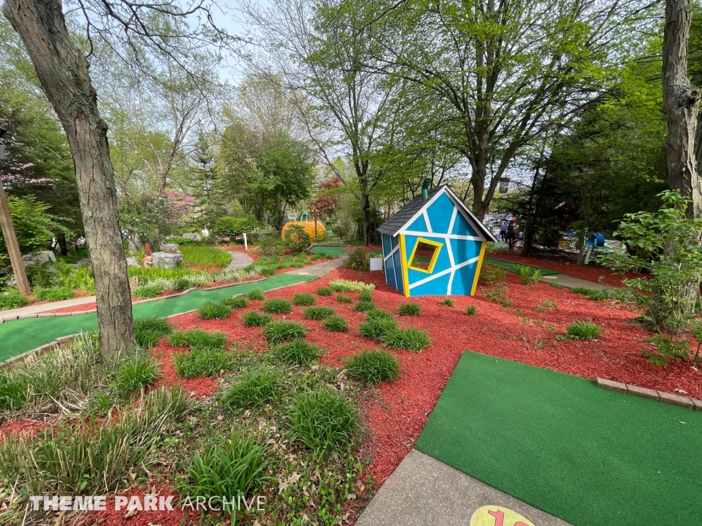 Adventure Mini Golf at Sluggers & Putters Amusement Park