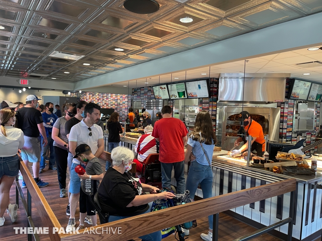 BackBeatQue at Cedar Point