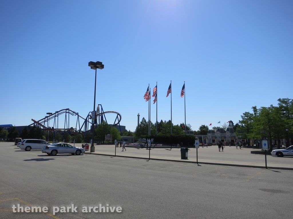 Carousel Plaza at Six Flags Great America