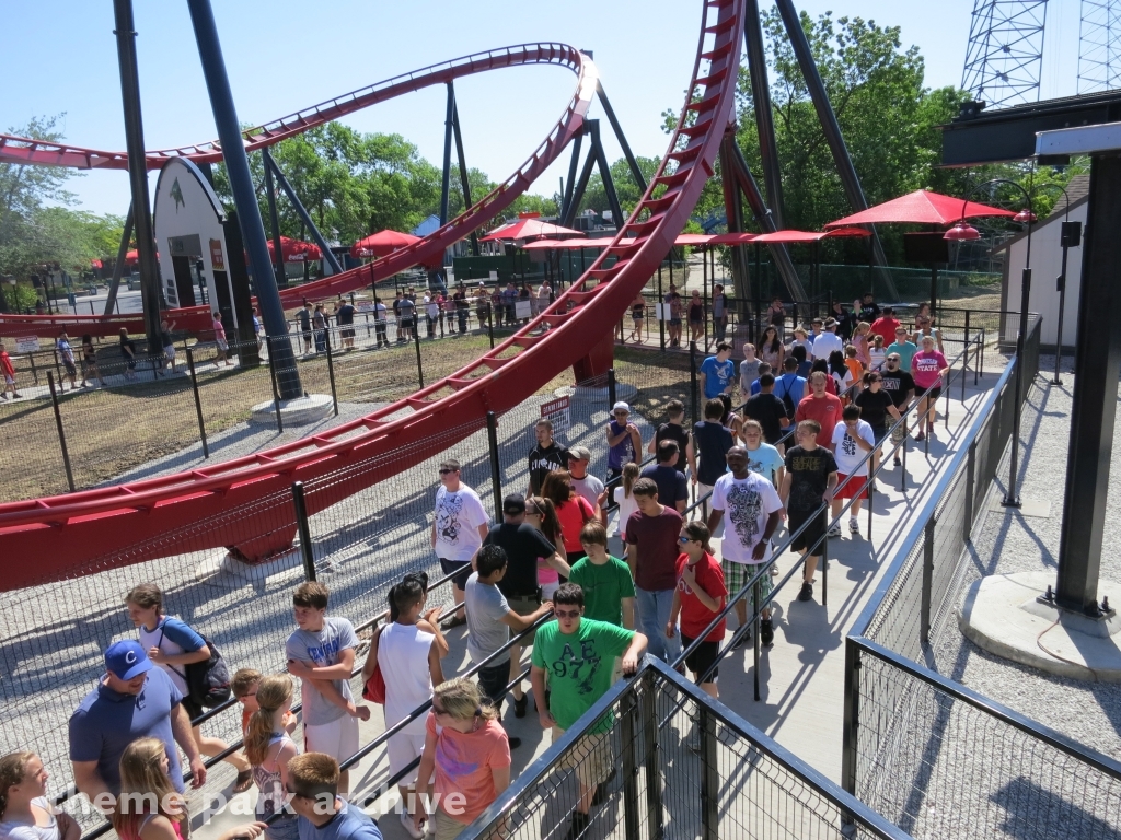 X Flight at Six Flags Great America