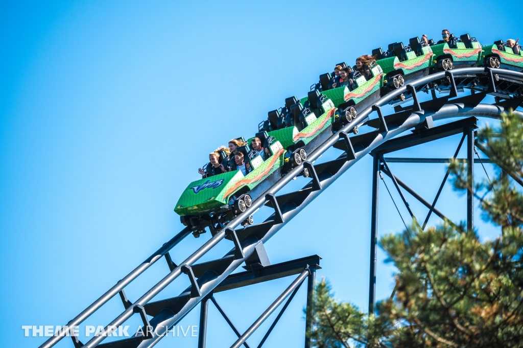 Viper at Six Flags Darien Lake