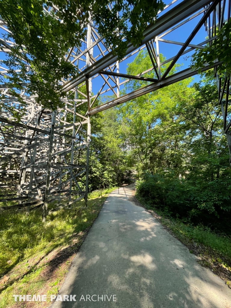 Raven at Holiday World