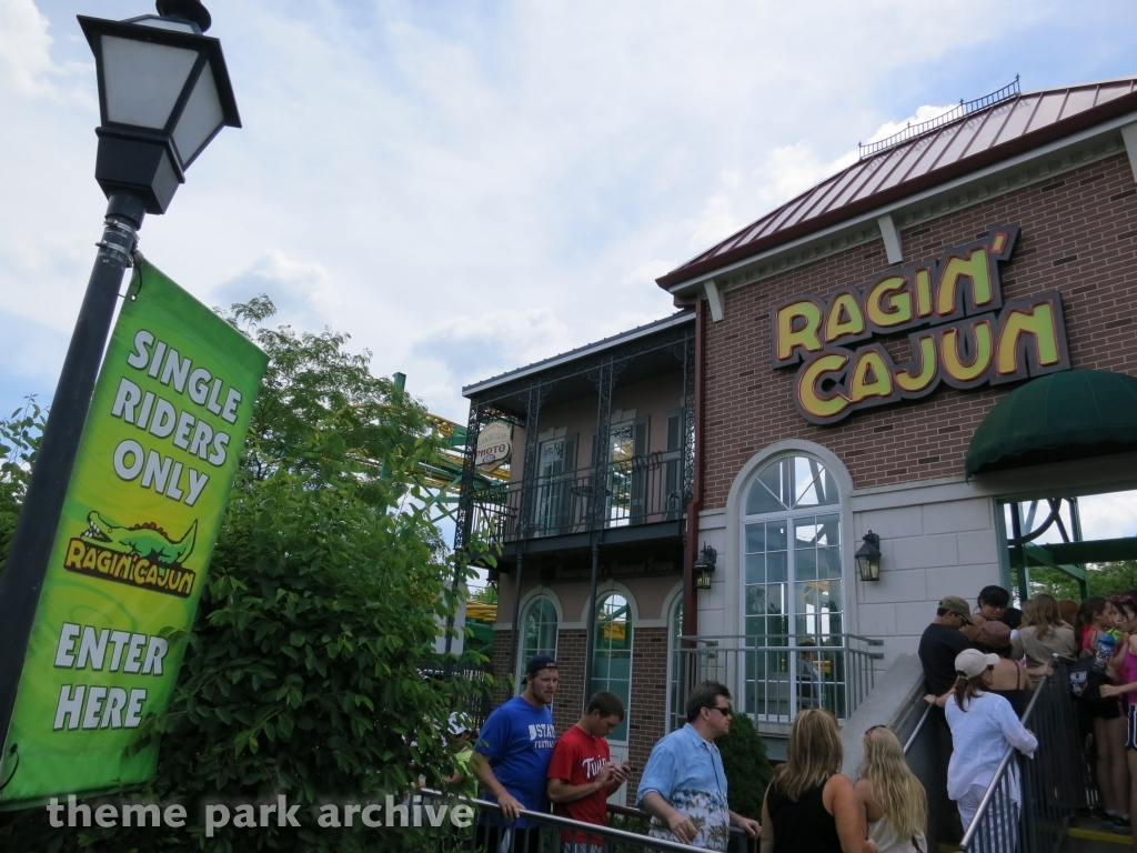 Ragin' Cajun at Six Flags Great America