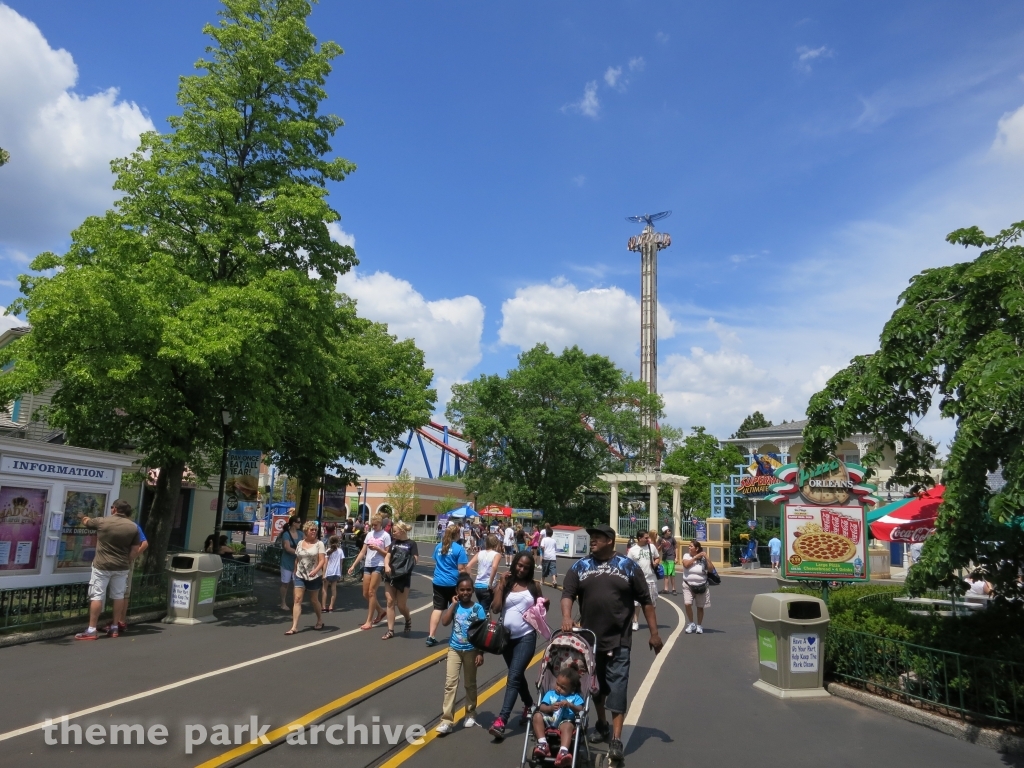 Orleans Place at Six Flags Great America