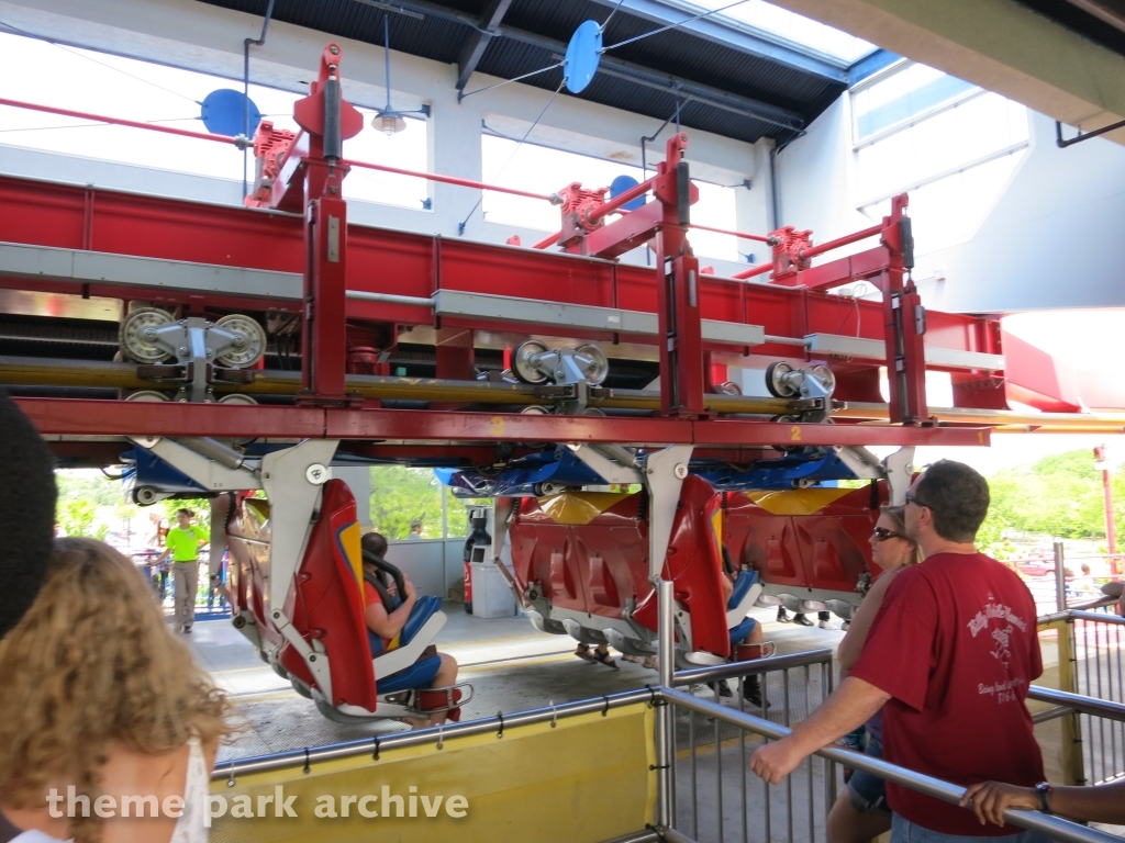 Superman Ultimate Flight at Six Flags Great America