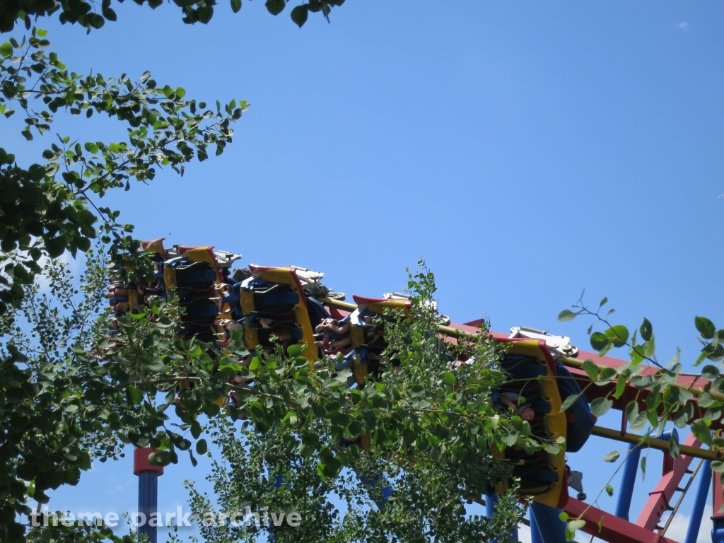 Superman Ultimate Flight at Six Flags Great America