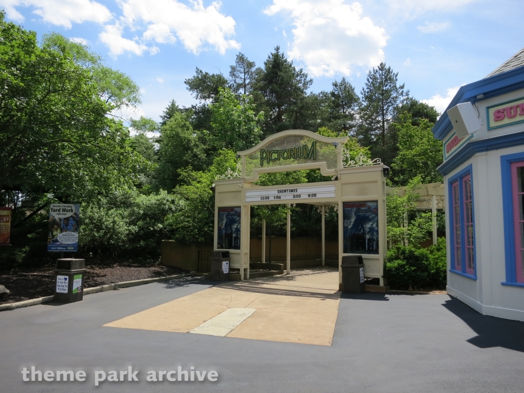 Pictorium at Six Flags Great America