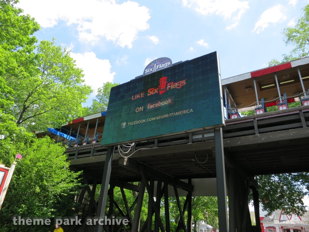 Carousel Plaza at Six Flags Great America