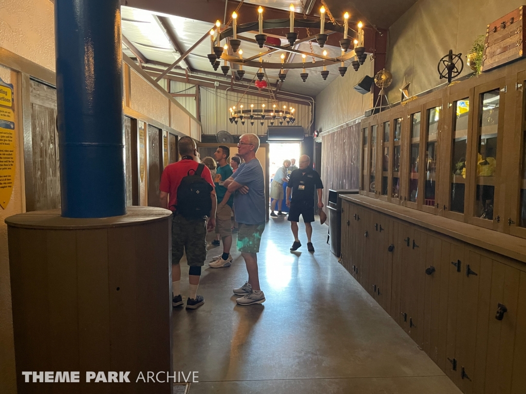 Merlin's Mayhem at Dutch Wonderland