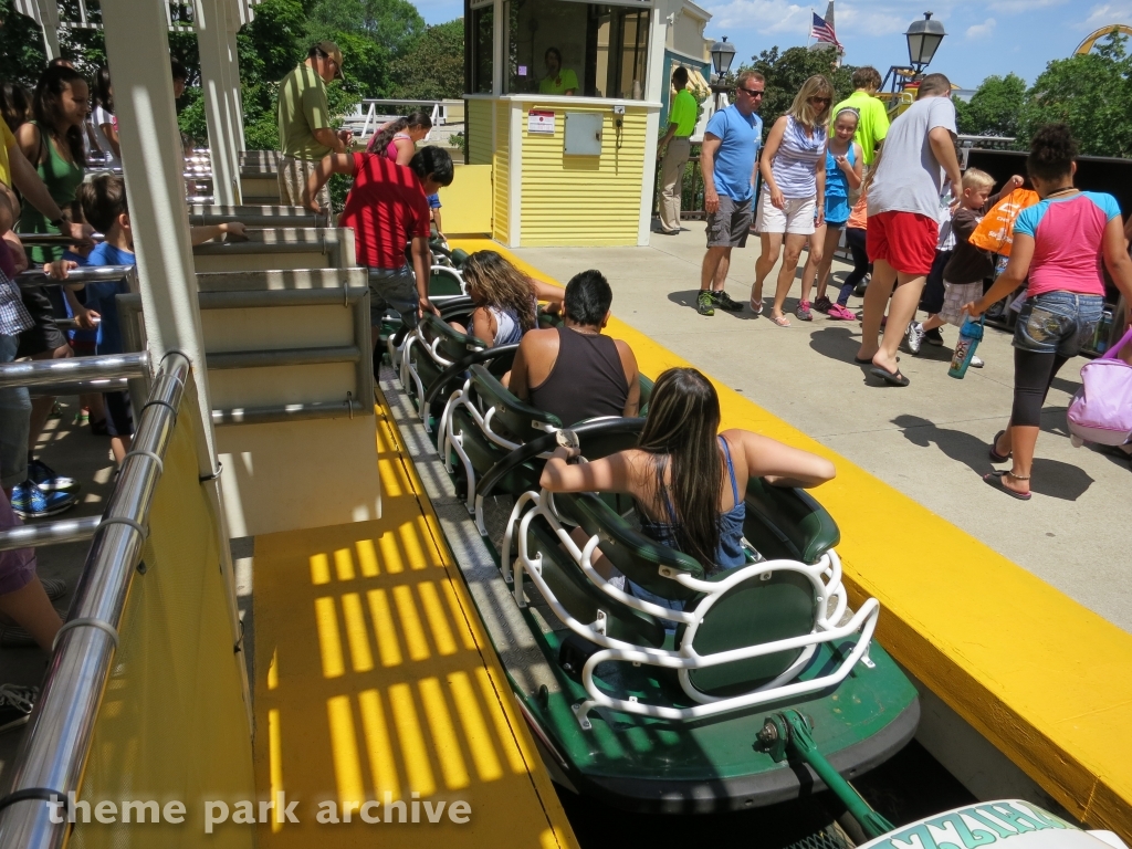 Whizzer at Six Flags Great America