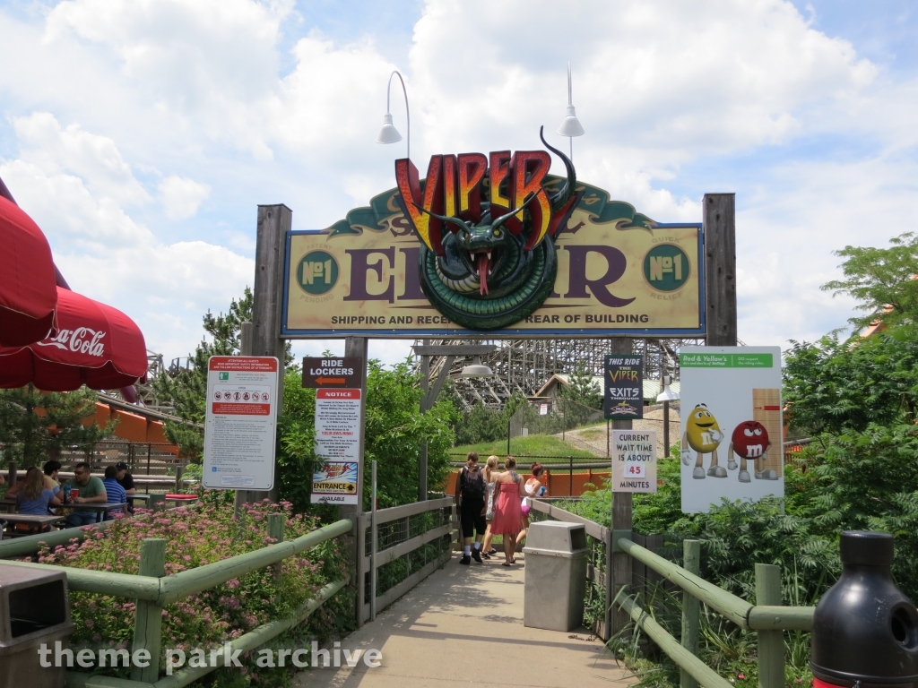 Viper at Six Flags Great America