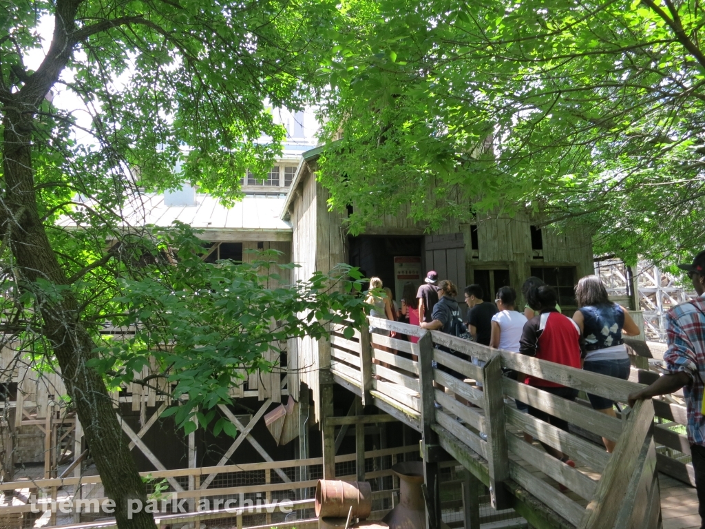 Viper at Six Flags Great America