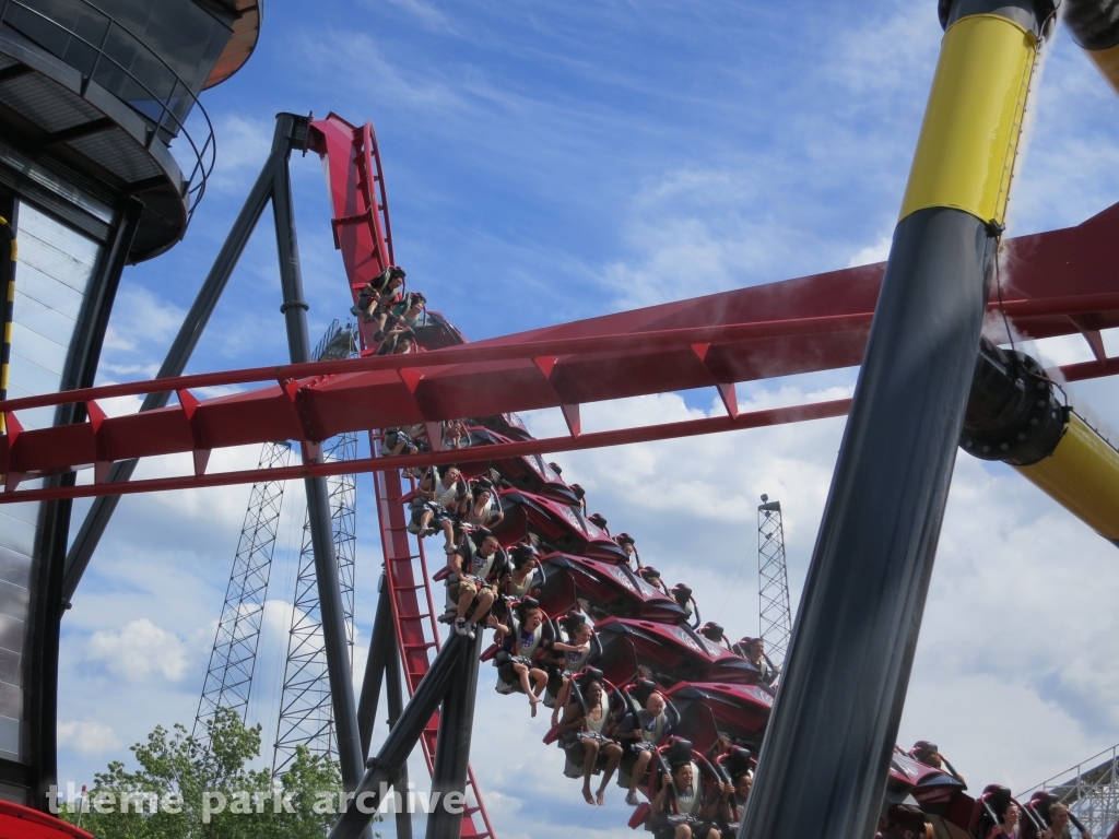 X Flight at Six Flags Great America