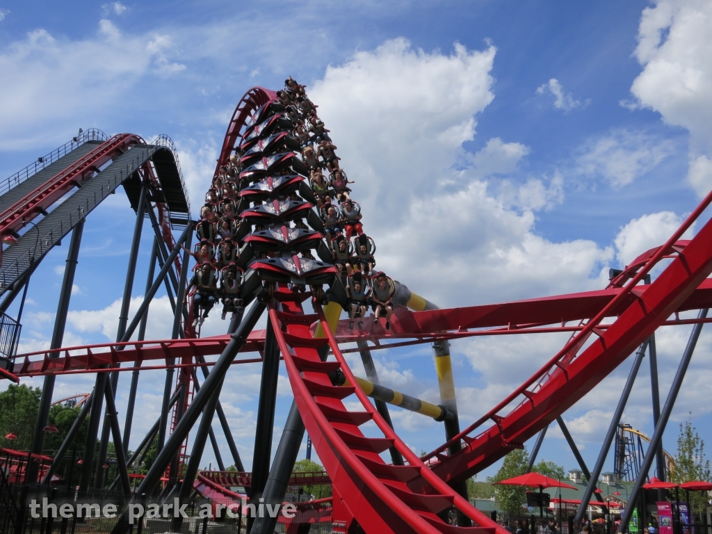 X Flight at Six Flags Great America