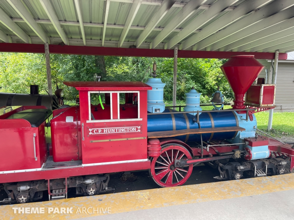 Train at Lakemont Park