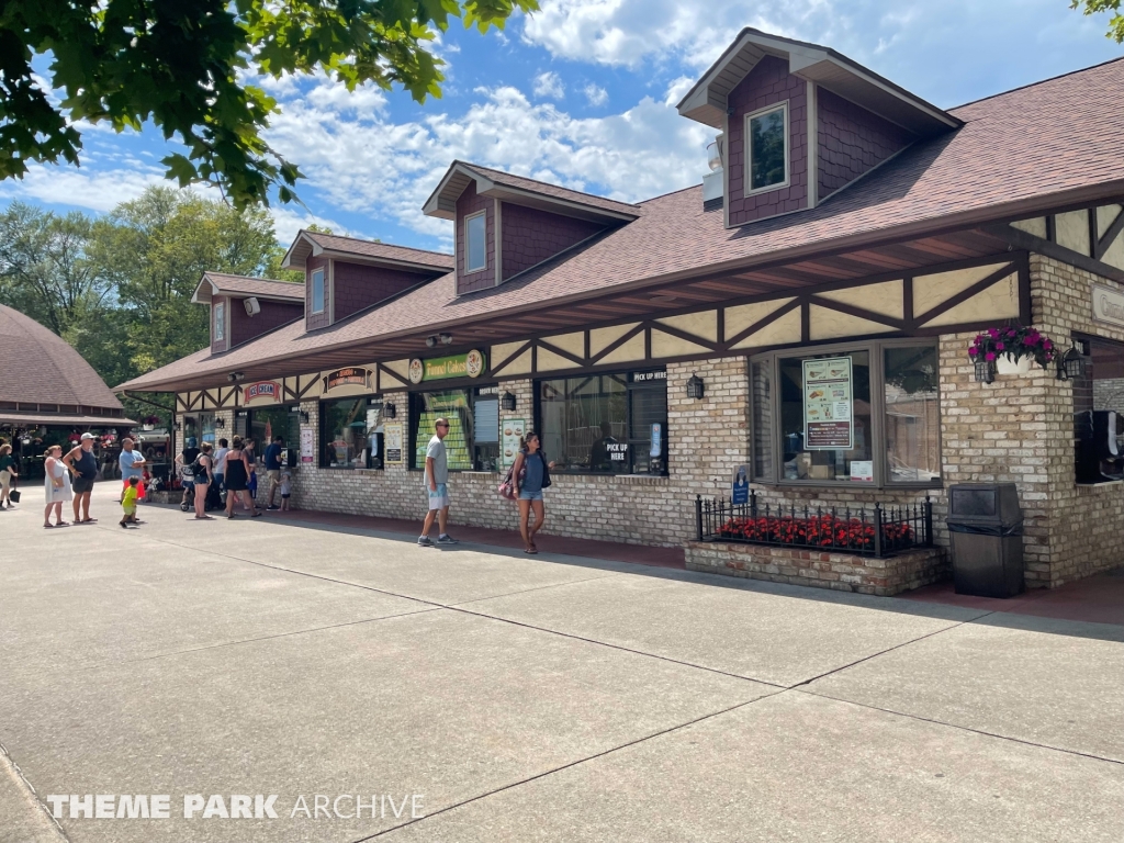 Corner Bistro at DelGrosso's Amusement Park