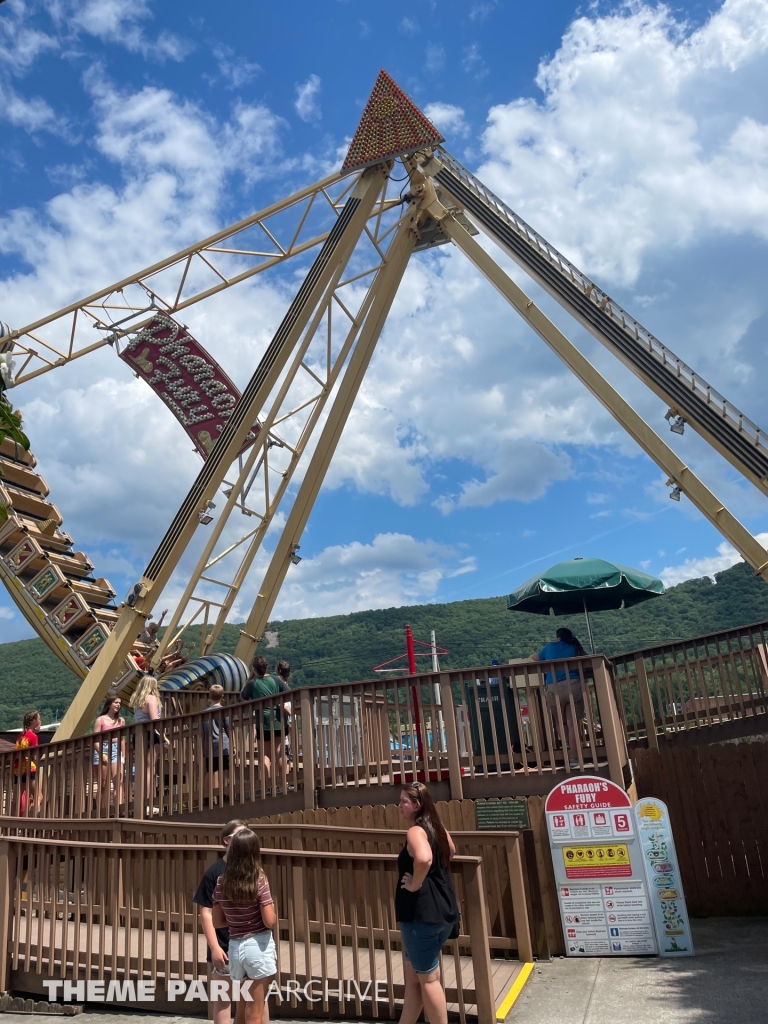 Pharaoh's Fury at DelGrosso's Amusement Park