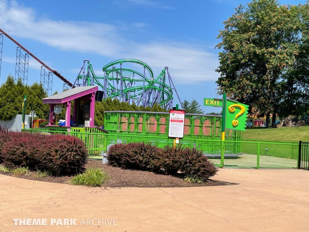 Riddle Me This at Six Flags America