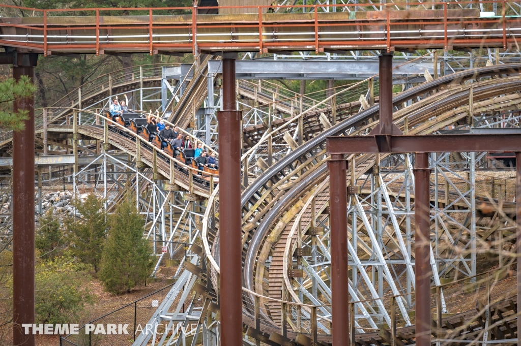InvadR at Busch Gardens Williamsburg
