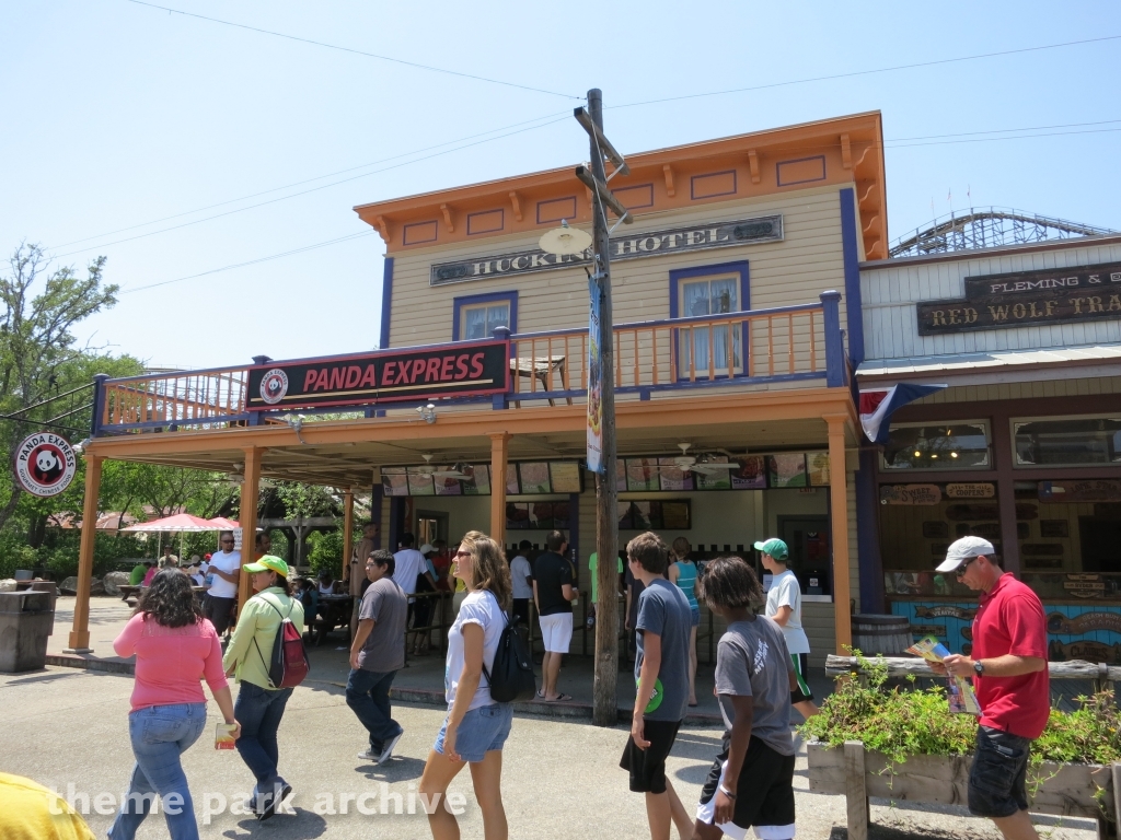 Crackaxle Canyon at Six Flags Fiesta Texas