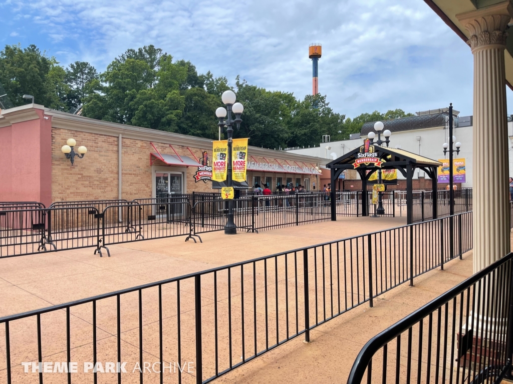 Entrance at Six Flags Over Georgia
