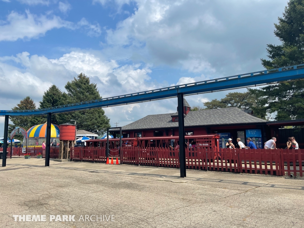 Monorail at Little Amerricka
