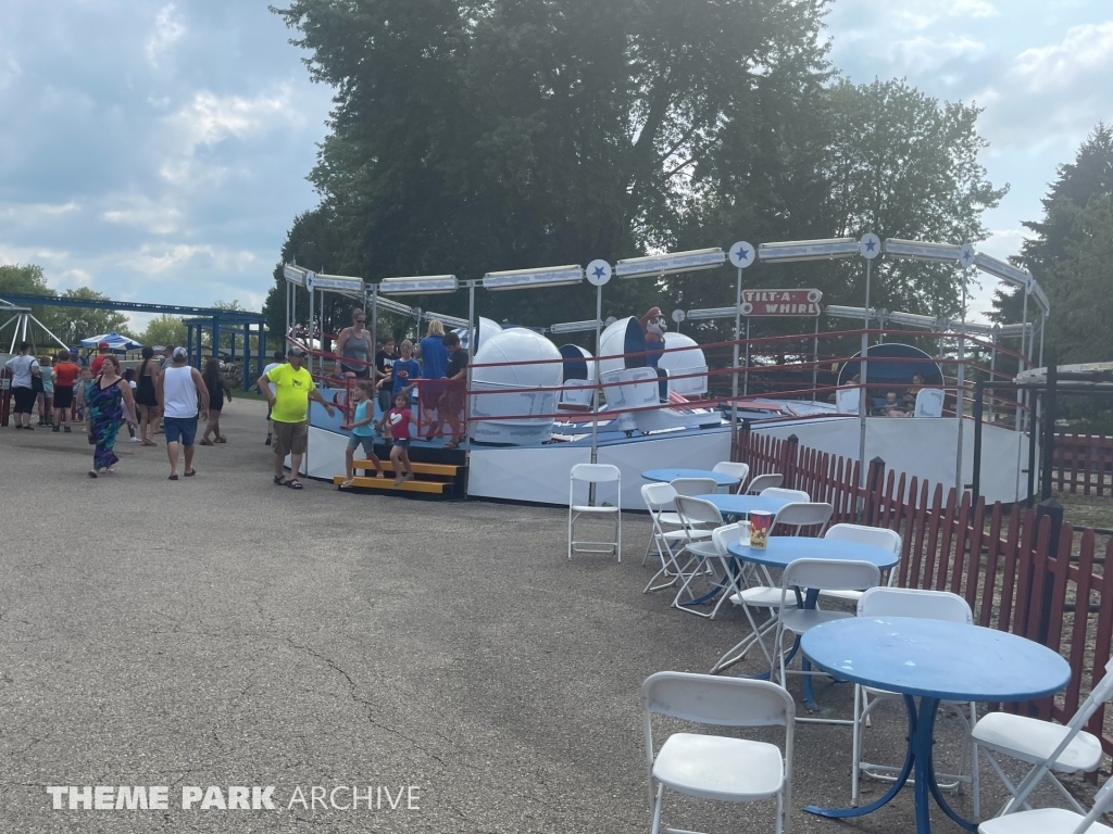 Tilt A Whirl at Little Amerricka