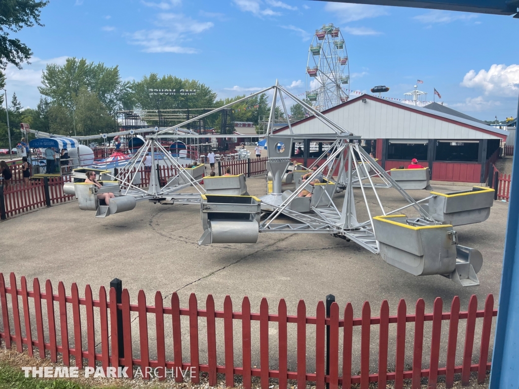 Scrambler at Little Amerricka