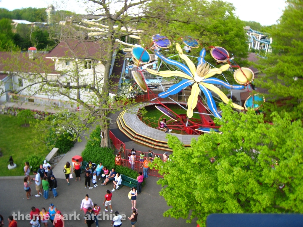 Paratrooper at Waldameer Park