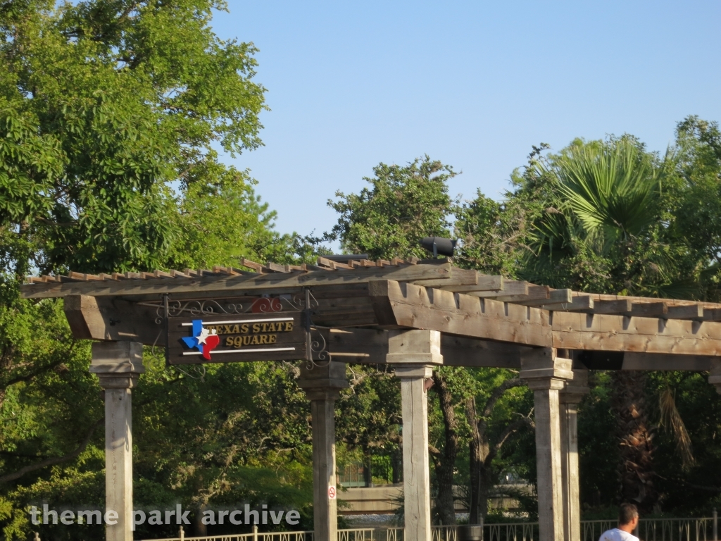 Los Festivales at Six Flags Fiesta Texas