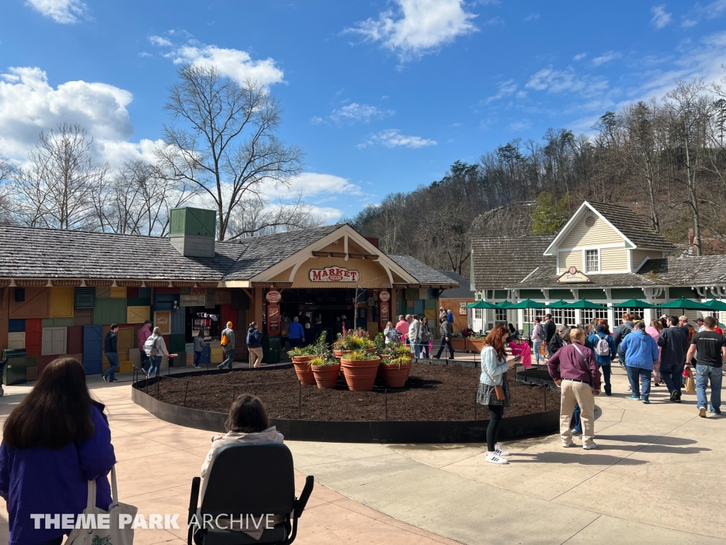 Showstreet at Dollywood